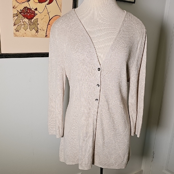 Women's Cream 3 Button-Up Sweater. Size Large. Excelent - Picture 1 of 5